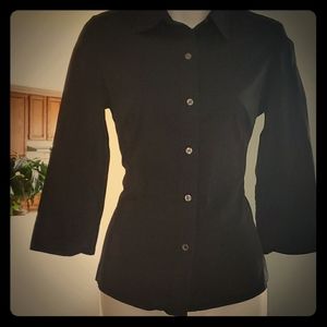 Fitted 3/4 length sleeve black button down